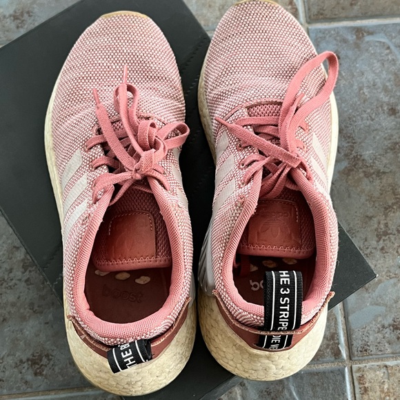 Adidas NMD R2 Ash Pink - Picture 6 of 9